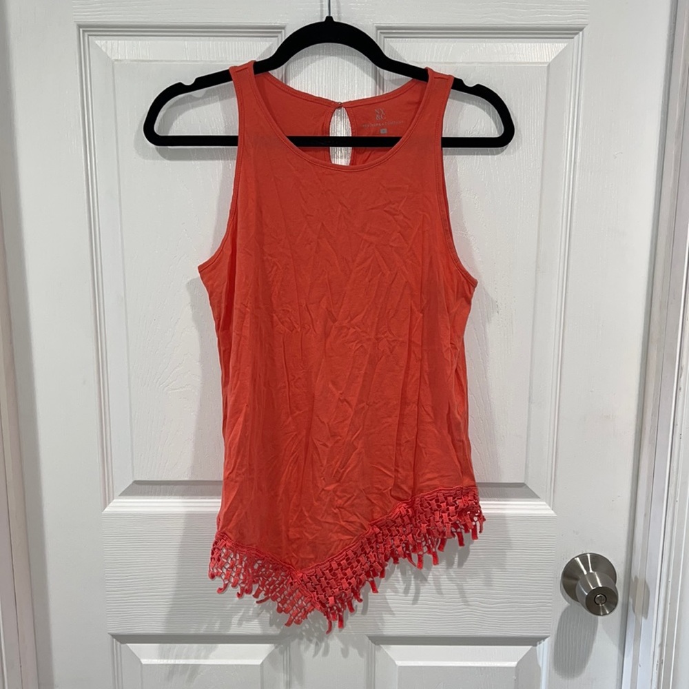 Coral Tank Top with Lace Womens Small with bonus jewelry